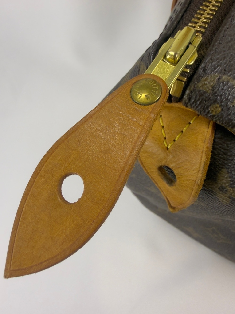 Louis Vuitton LV Speedy 25 Brown Monogram Canvas Satchel with Tan Trim - Picture 15 of 16